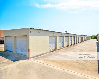 Photo 6 of Central Maxi Storage - 885 Ridgewood Drive, Port Neches, TX