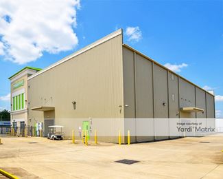 Photo 2 of Extra Space Storage - 8020 Eastex Fwy, Beaumont, TX