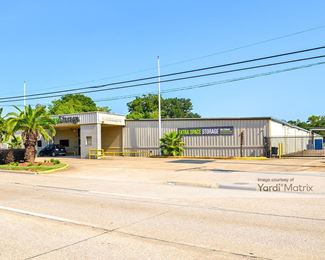 Photo 1 of Extra Space Storage - 6970 College Street, Beaumont, TX