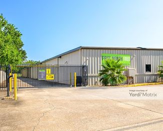 Photo 2 of Extra Space Storage - 6970 College Street, Beaumont, TX