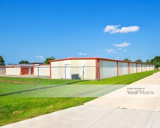 Photo 4 of A1 Storage - 1945 Highway 408, Bridge City, TX