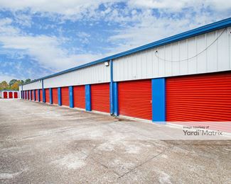 Photo 2 of East Texas Self Storage - 246 East Durdin Drive, Silsbee, TX