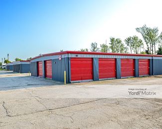 Photo 2 of Public Storage - 575 Interstate 10, Beaumont, TX