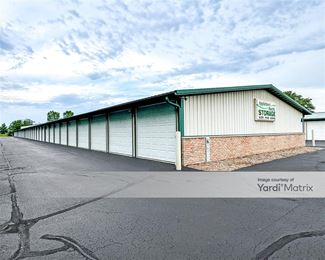 Photo 4 of Appleton North  Storage - 816 West Capitol Drive, Appleton, WI
