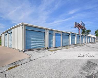 Storage Units for Rent available at 575 East 53rd Street, Davenport, IA 52807