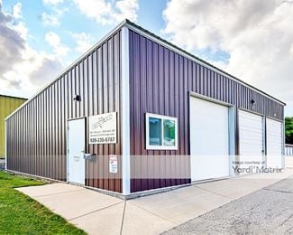 Photo 1 of Crestwood Mini Storage - 140 West 28th Avenue, Oshkosh, WI