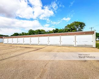 Photo 3 of Crestwood Mini Storage - 140 West 28th Avenue, Oshkosh, WI