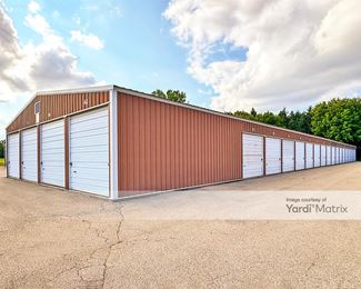 Photo 4 of Crestwood Mini Storage - 140 West 28th Avenue, Oshkosh, WI