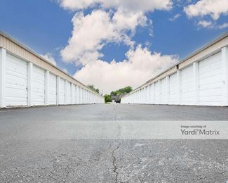 Photo 4 of Bolt Storage - 4700 44th Street, Moline, IL