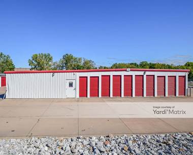 Storage Units for Rent available at 1001 West Kimberly Road, Davenport, IA 52806