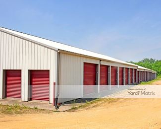 Photo 3 of DeWitt Self-Storage - 1716 11th Street, DeWitt, IA