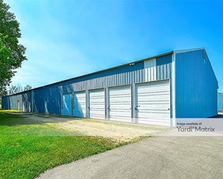 Photo 4 of Packer AV Mini Warehouse - 225 East Packer Avenue, Oshkosh, WI