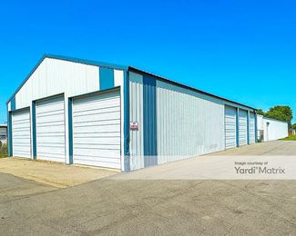 Photo 5 of Packer AV Mini Warehouse - 225 East Packer Avenue, Oshkosh, WI