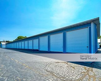 Photo 6 of Packer AV Mini Warehouse - 225 East Packer Avenue, Oshkosh, WI
