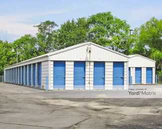 Photo 2 of American Storage Center - 1305 East Stone Drive, Kingsport, TN