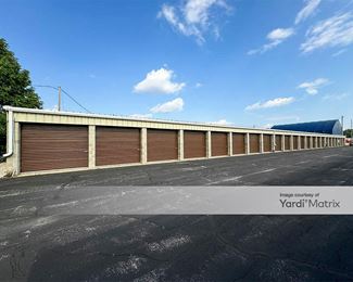 Photo 2 of Multi Storage - 969 Plank Road, Menasha, WI