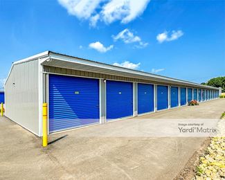 Photo 2 of Pack Rat Mini Storage - 1215 Gillingham Road, Neenah, WI
