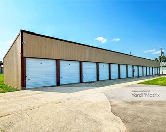 Photo 5 of Pack Rat Mini Storage - 1215 Gillingham Road, Neenah, WI