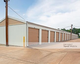 Photo 4 of Illowa Storage - 1723 14th Avenue South, Clinton, IA