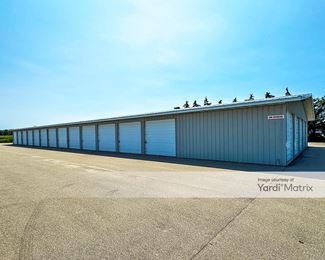 Photo 2 of Algoma Storage - 3435 Omro Road, Oshkosh, WI