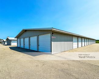 Photo 3 of Algoma Storage - 3435 Omro Road, Oshkosh, WI