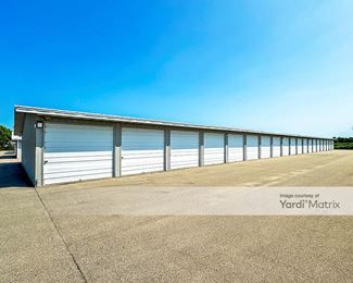 Photo 5 of Algoma Storage - 3435 Omro Road, Oshkosh, WI