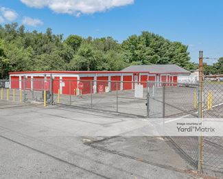 Photo 3 of CubeSmart Self Storage - 202 Indian Hollow Road, Winchester, VA