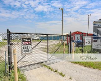 Photo 2 of Castle Junction Storage - 215 127th Avenue, Milan, IL