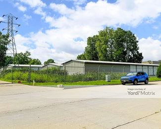Photo 3 of Minimax Storage - 1820 Bud Drive, Menasha, WI