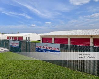 Photo 4 of Storage Rentals of America - 5507 Valley Drive, Bettendorf, IA