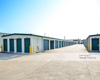 Photo 3 of 1st Choice Storage - 650 IH-10 South, Beaumont, TX