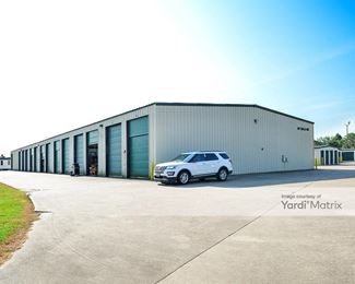 Photo 4 of 1st Choice Storage - 650 IH-10 South, Beaumont, TX