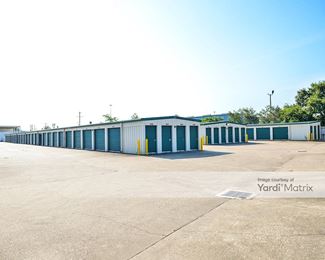 Photo 5 of 1st Choice Storage - 650 IH-10 South, Beaumont, TX