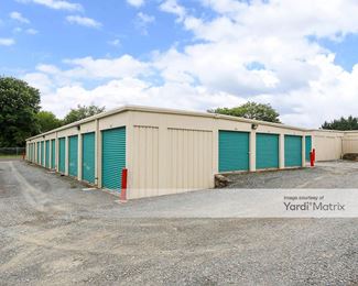 Photo 2 of Waynecastle Storage - 3010 Buchanan Trail, Greencastle, PA
