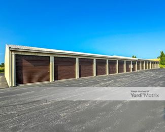 Photo 5 of Multi Storage - 1665 Bergstrom Road, Neenah, WI