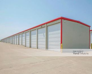 Photo 4 of University Self-Storage - 2701 University Drive, Muscatine, IA