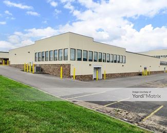 Photo 2 of Stowaway Storage - 1141 Volunteer Pkwy, Bristol, TN