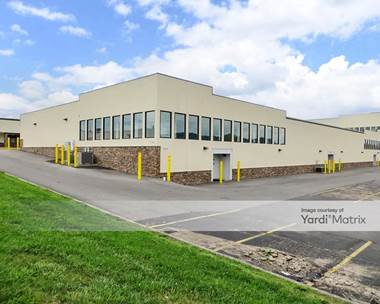 Storage Units for Rent available at 1141 Volunteer Pkwy, Bristol, TN 37620
