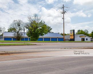 Photo 2 of StorageMart - 6520 Northwest Blvd, Davenport, IA