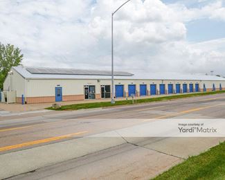 Photo 5 of QC-Storage - 842 West 76th Street, Davenport, IA