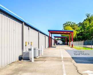 Photo 4 of My Garage Self Storage - 6320 College Street, Beaumont, TX