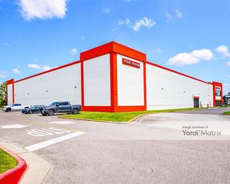 Photo 2 of Public Storage - 4195 North Dowlen Road, Beaumont, TX