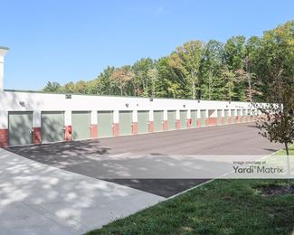 Photo 5 of Extra Space Storage - 29400 Clemens Road, Westlake, OH