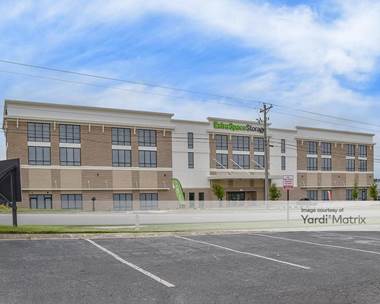 Storage Units for Rent available at 1935 Rockbridge Road, Stone Mountain, GA 30087