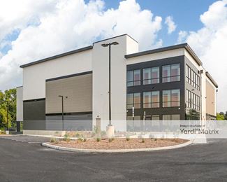Photo 3 of Public Storage - 75 Hwy 17 South, Paramus, NJ