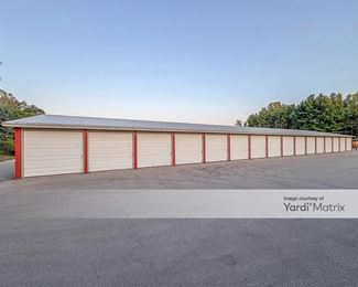 Photo 4 of Ballard Storage - 5331 North Ballard Road, Appleton, WI