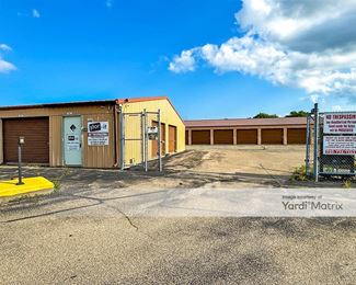 Photo 2 of Stor-It Storage - 1940 South Washburn Street, Oshkosh, WI