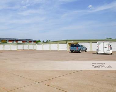 Storage Units for Rent available at 3665 Devils Glen Road, Bettendorf, IA 52722