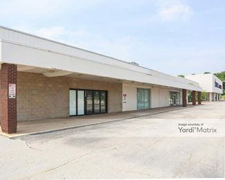 Photo 3 of Storage of America - 2200 36th Avenue, Moline, IL