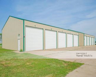 Photo 6 of Newcomb Properties Storage - 3300 Grandview Avenue, Muscatine, IA